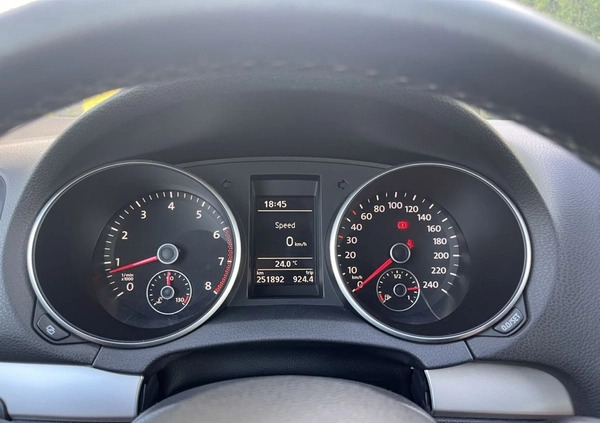 Volkswagen Golf cena 19500 przebieg: 252000, rok produkcji 2009 z Poznań małe 154